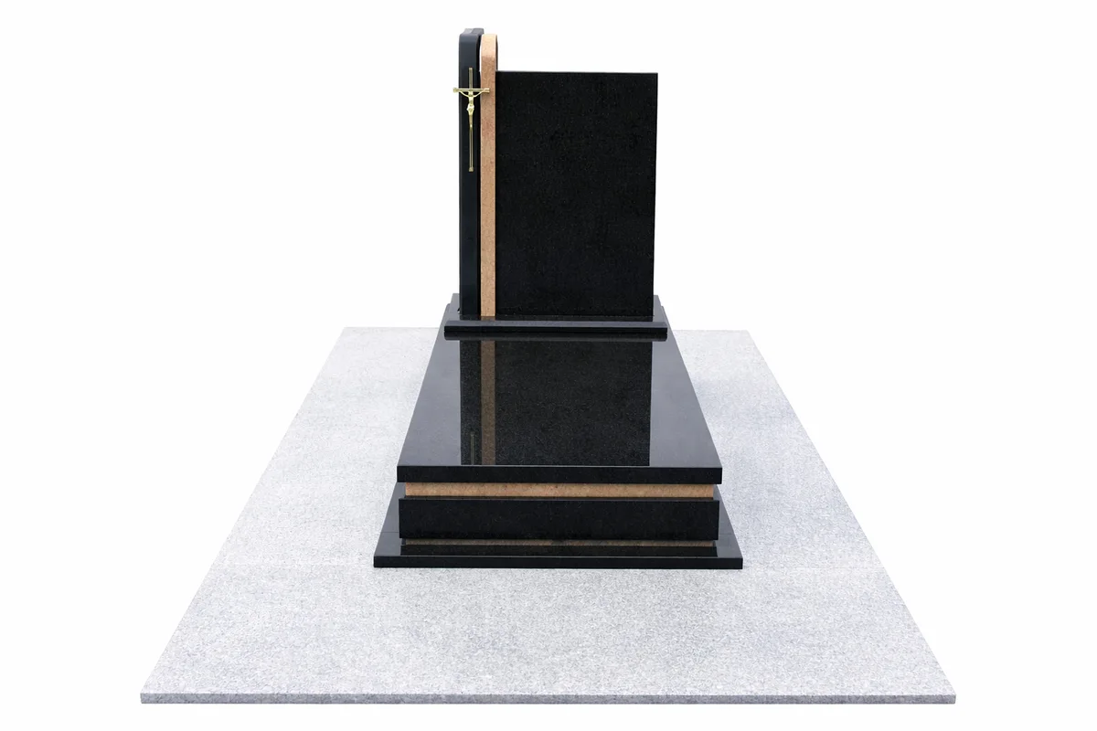 Obłożenie kwatery płytami z granitu